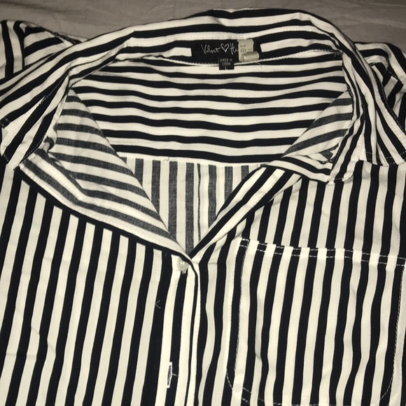 Velvet heart button down - Picture 2 of 3